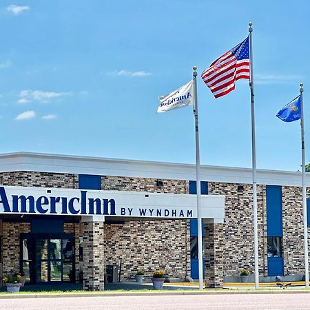 Americinn & Suites By Wyndham Baraboo Event Center Exterior photo