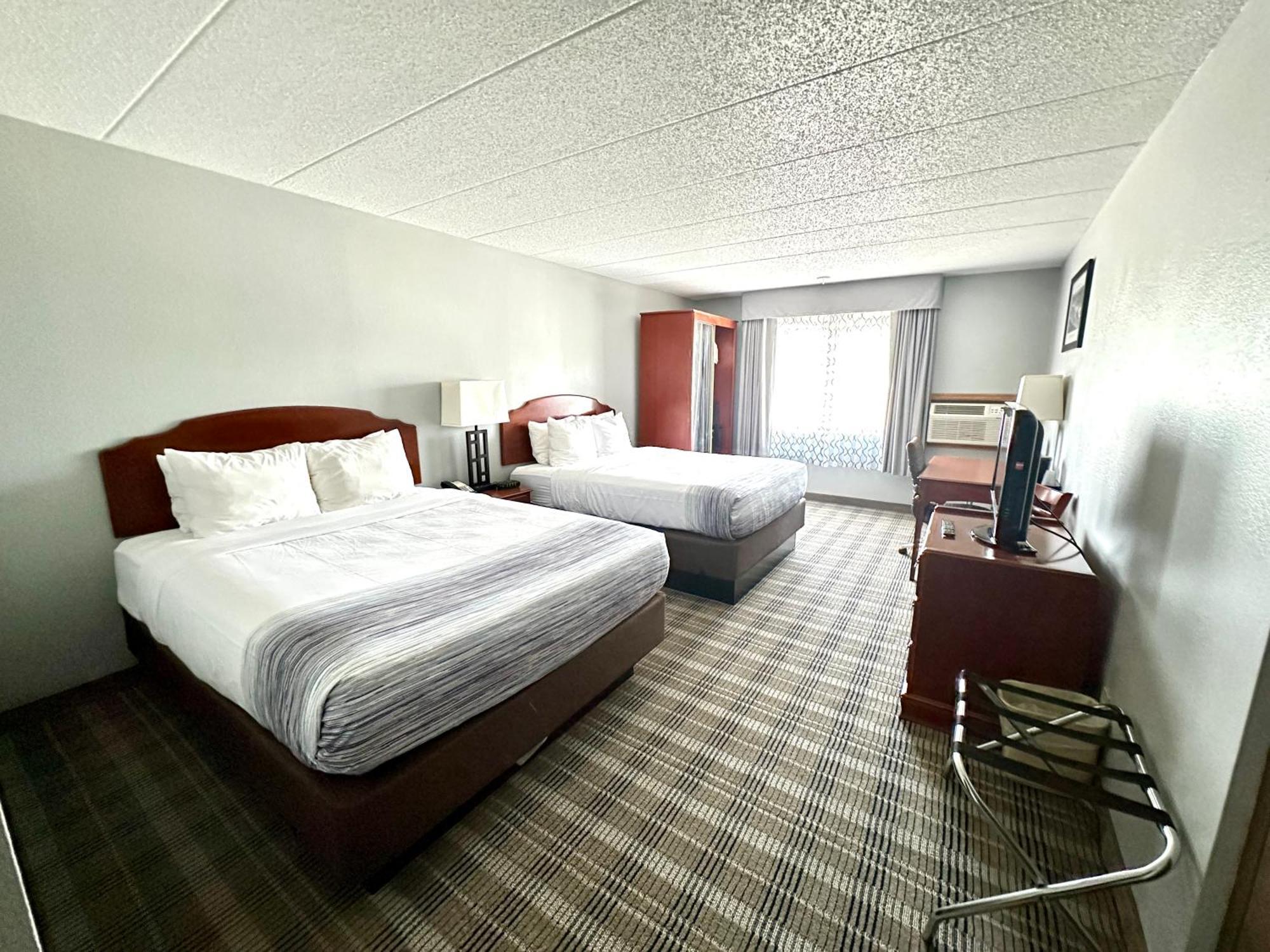 Americinn & Suites By Wyndham Baraboo Event Center Exterior photo